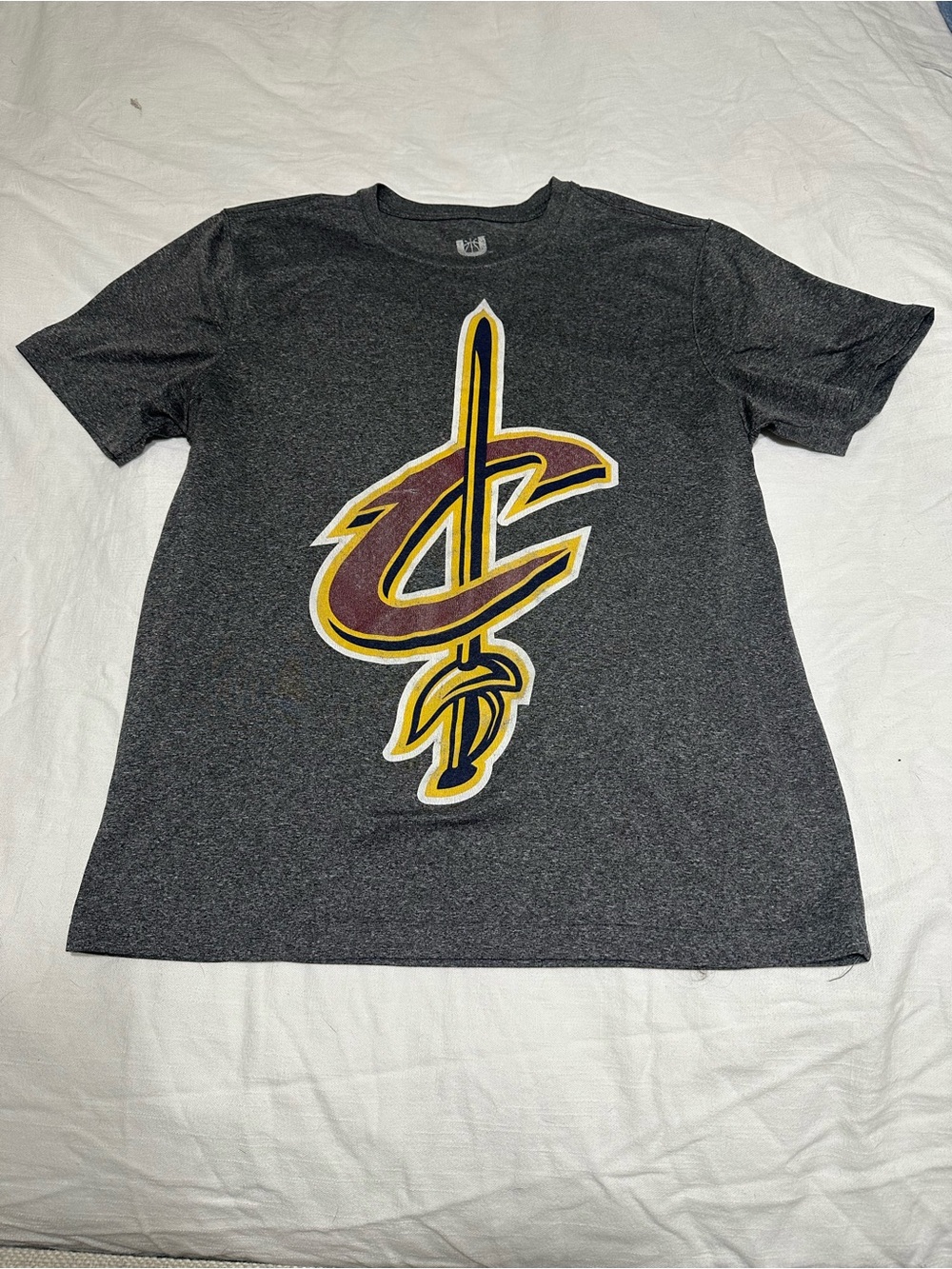 Cavs tee